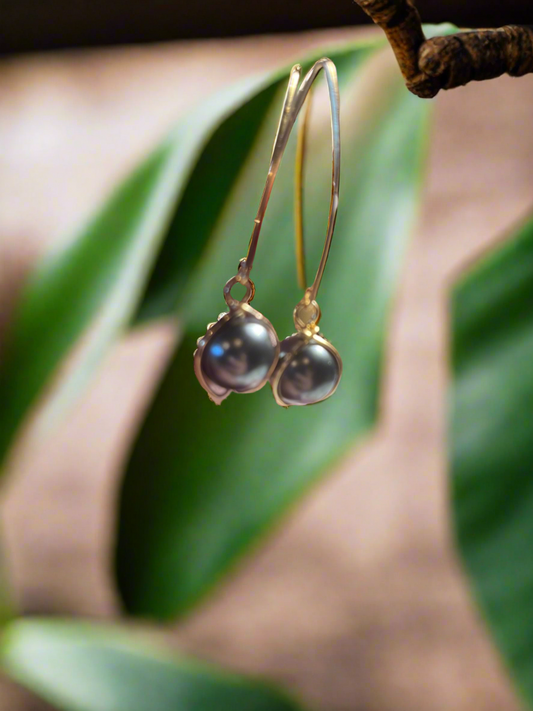 Gold pearl earrings