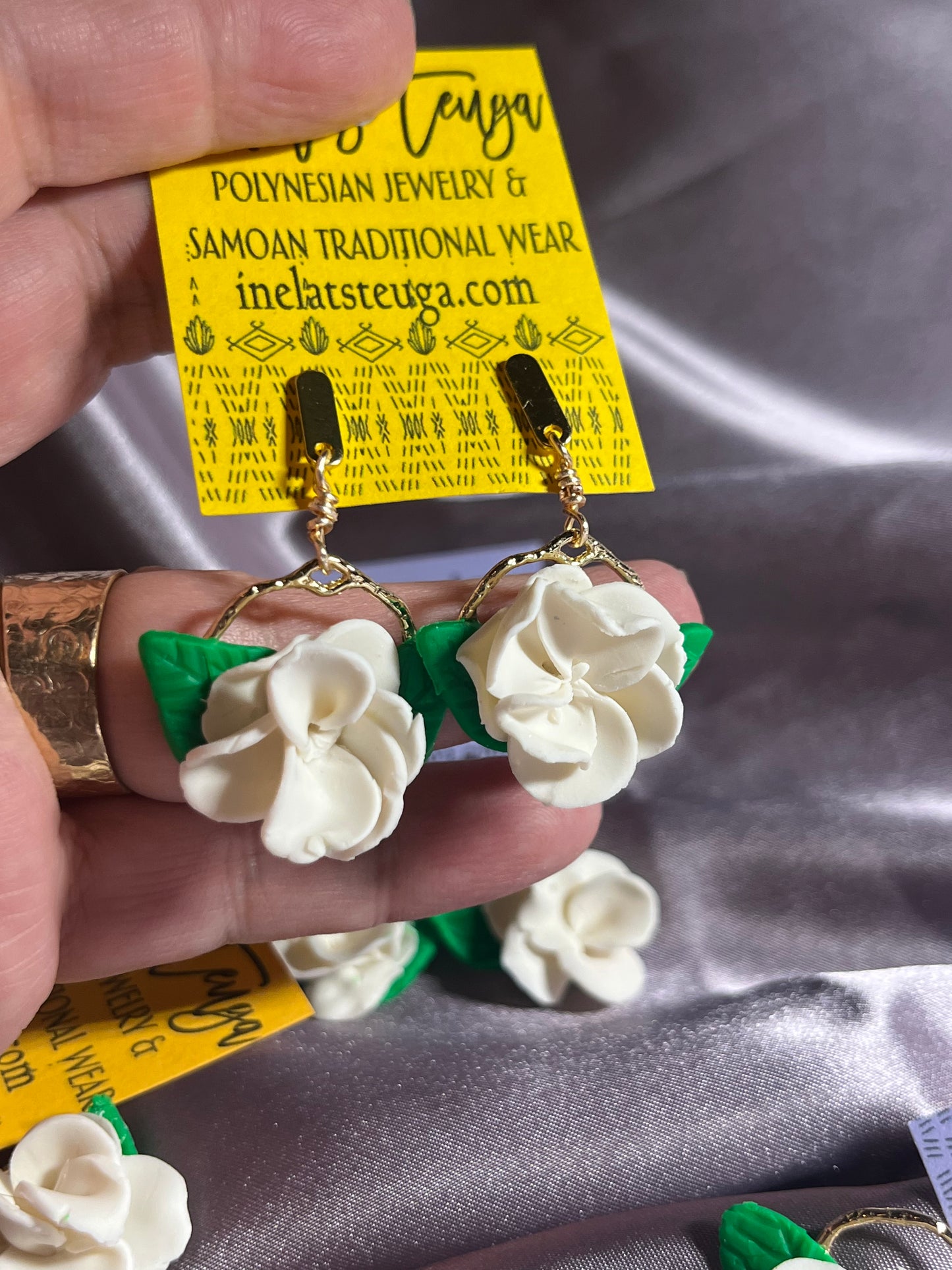 Small Pua tausaga earrings (gardenia)