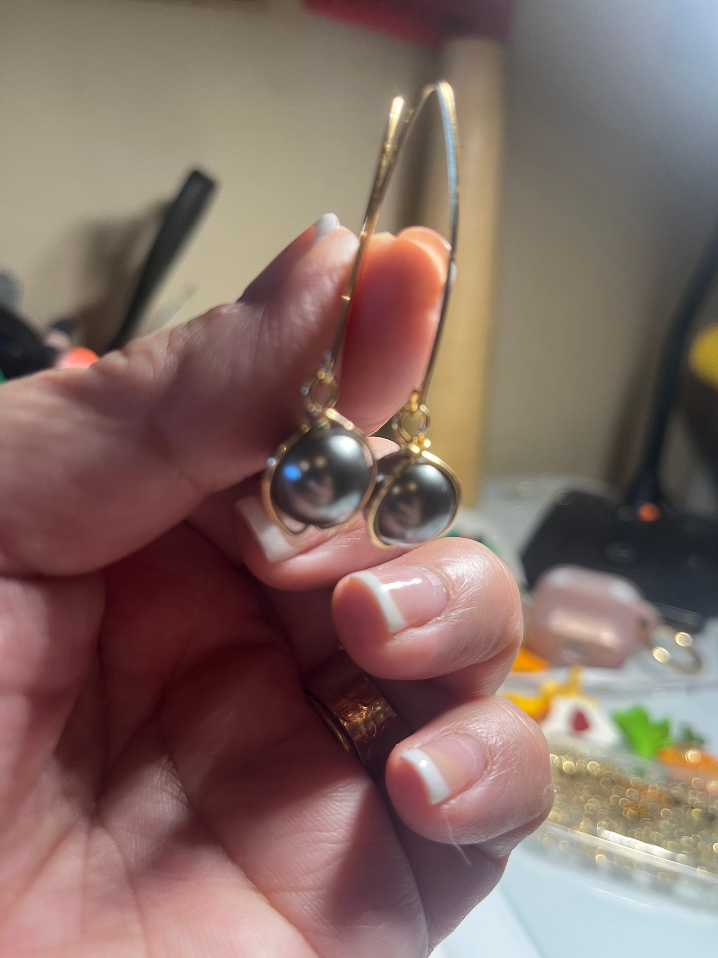 Gold pearl earrings