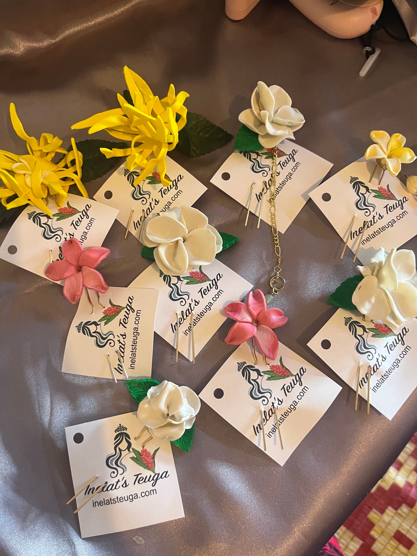 Hair pins