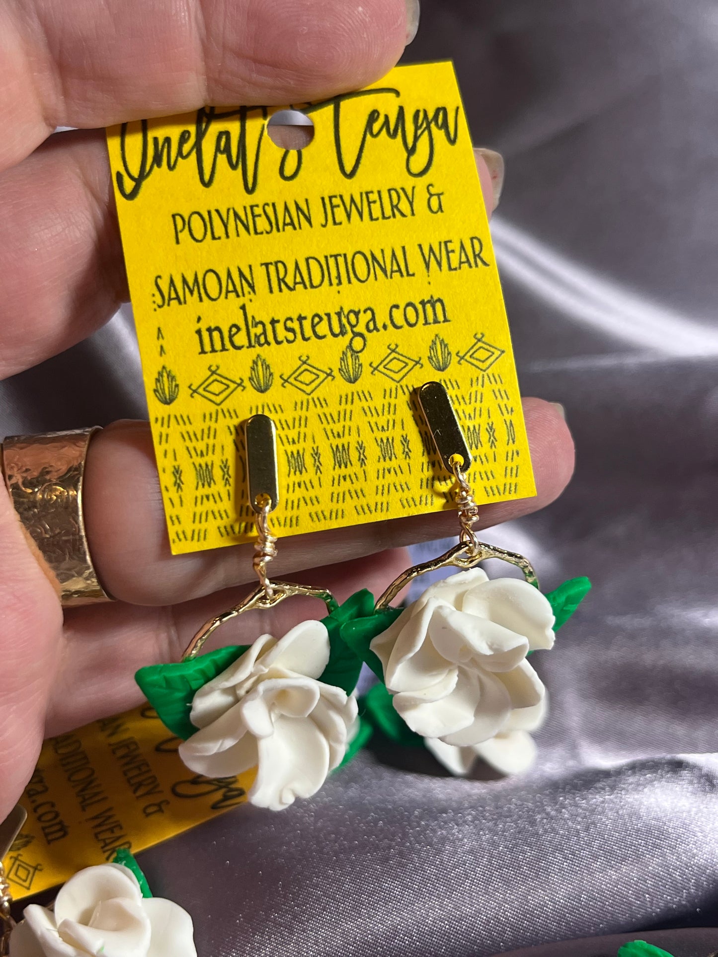 Small Pua tausaga earrings (gardenia)