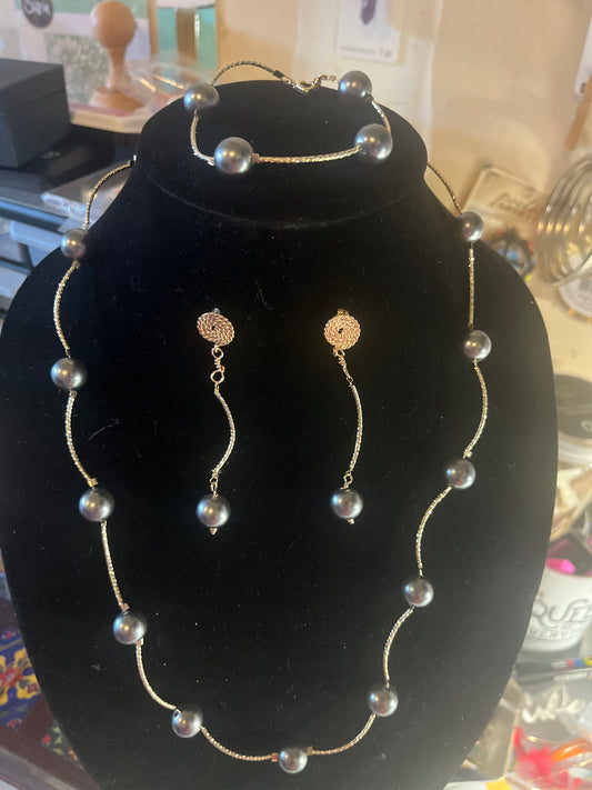 Pearl set